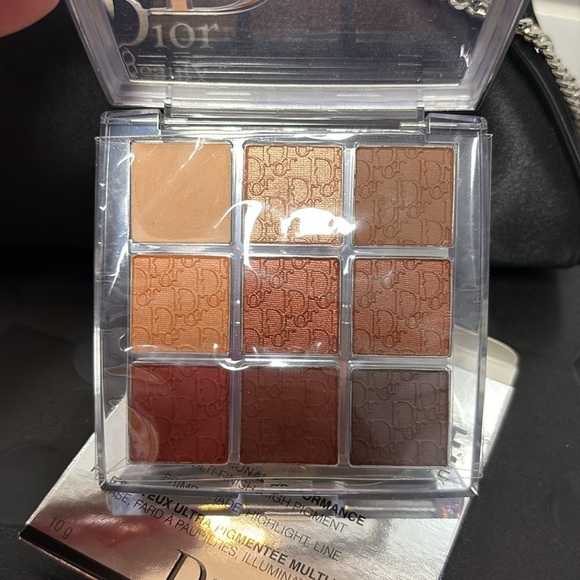 Dior Beauty Black Cosmetic Bag and Eye Palette - Picture 2 of 7